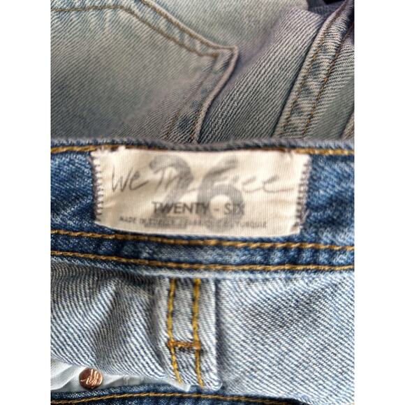 We The Free Jeans Womens 26 Mid Rise Destroyed Raw Hem Straight Crop Baggy Loose - Picture 7 of 14
